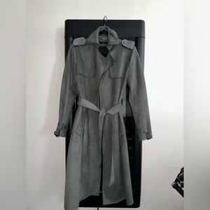 Tahari trenchcoat